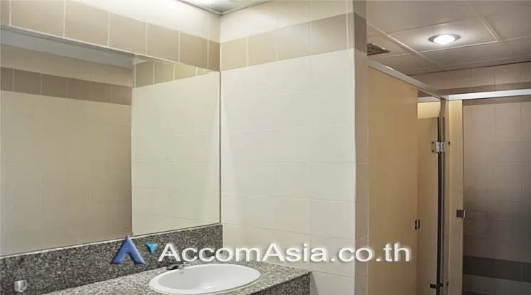 unit Office space For Rent in Silom, Bangkok  near BTS Chong Nonsi (AA12258)